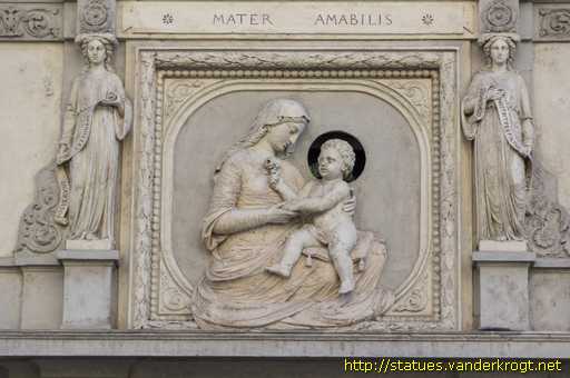 Lyon /  La Vierge à l'enfant