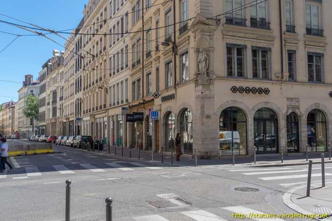 Lyon /  La Vierge à l'enfant