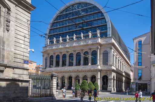 Lyon /  Huit muses