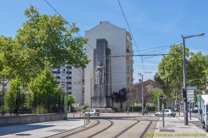 Lyon /  Monument à la gloire du Service de santé des Armées