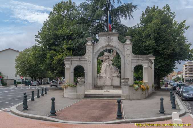 Bourg-en-Bresse /  Monument de la Victoire