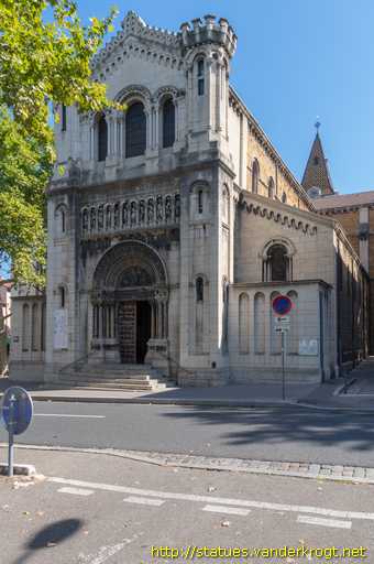 Lyon /  Christ en gloire et les douze apôtres