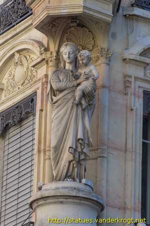 Lyon /  La Vierge à l'enfant