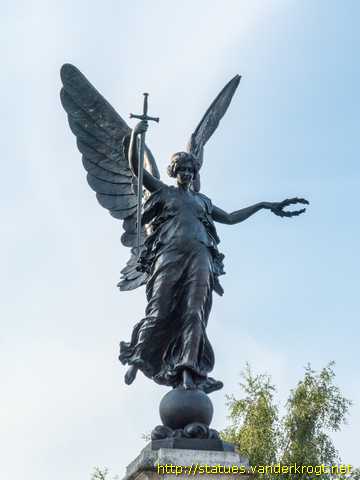 Colchester /  War Memorial
