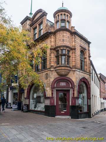Norwich /  William Caxton and Daniel Defoe