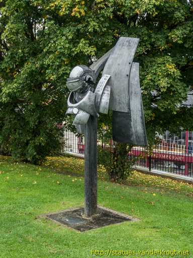 Norwich /  Monument to Daedalus