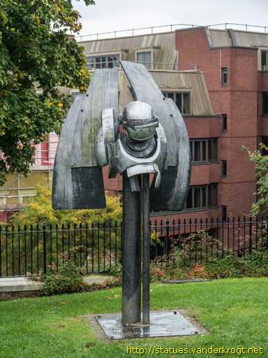 Norwich /  Monument to Daedalus