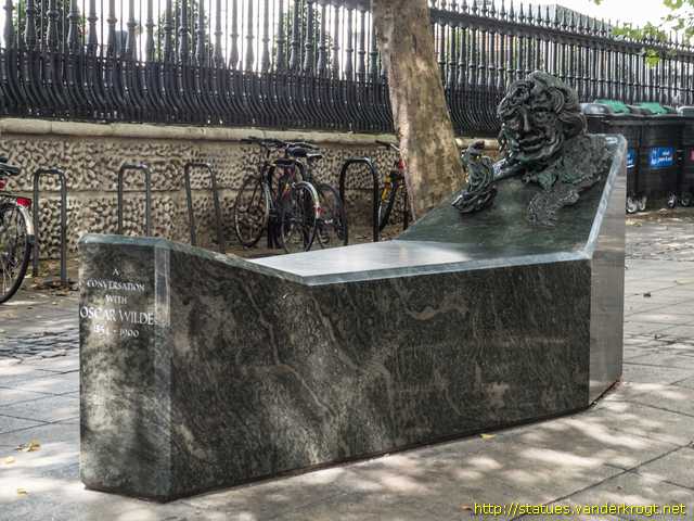 London /  A Conversation with Oscar Wilde