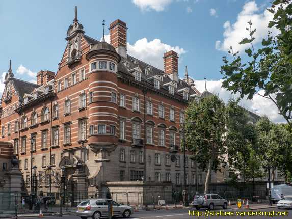 London /  Richard Norman Shaw