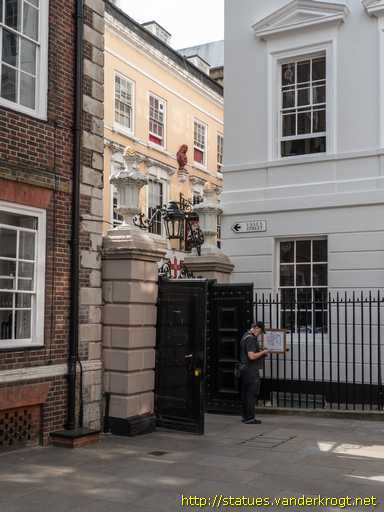 London /  Robert Devereux