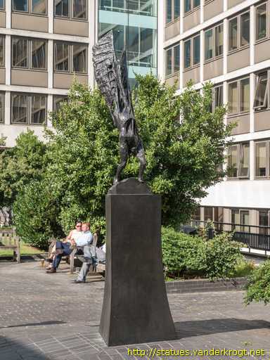 London /  Icarus