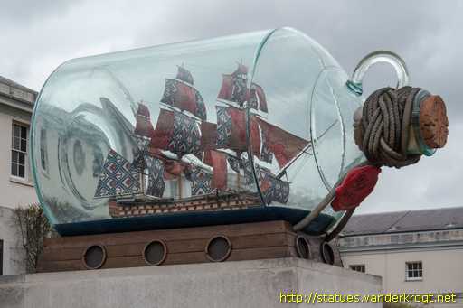 London /  Nelson's Ship in a Bottle