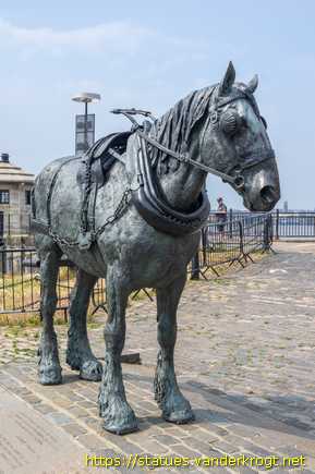 Liverpool /  Waiting