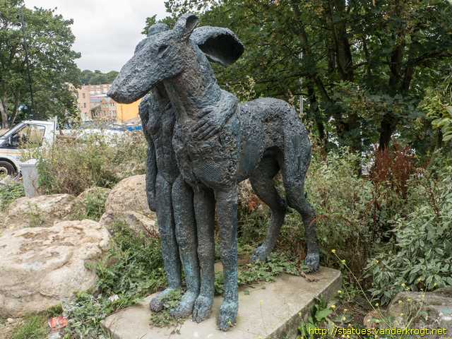 Folkestone /  Standing Lady-Hare with Dog