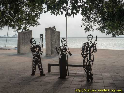 Dover /  Portrait Bench Dover