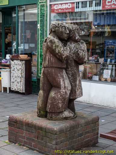 Herne Bay /  Dancing Couple