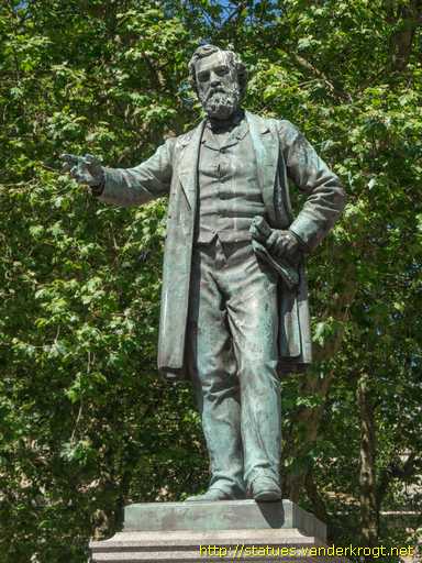 Cardiff - Caerdydd / John Batchelor