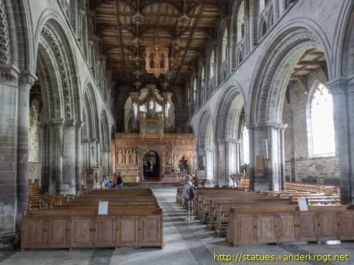 Saint David's - Tyddewi /  Statues at the Bishop Gower's Screen