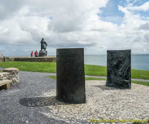 Moelfre /  Royal Charter and Joe Rodgers Memorial