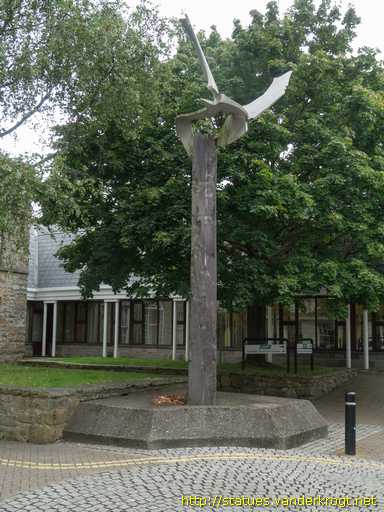Caernarfon /  Llywelyn Our Last Leader Memorial - Cofeb Llywelyn Ein Llyw Olaf