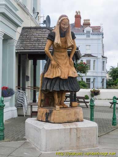 Llandudno /  Alice in Wonderland