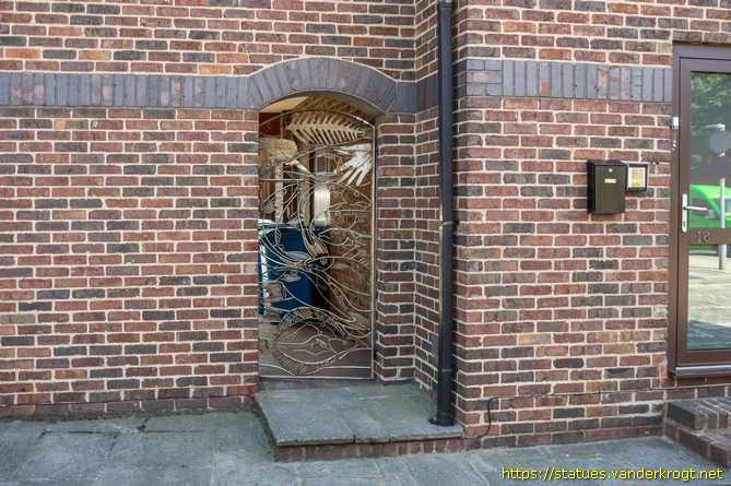 Hull /  The Filletter's Gate