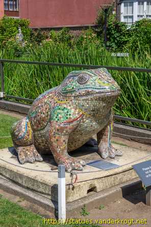 Hull /  Toad - Reflective Colours
