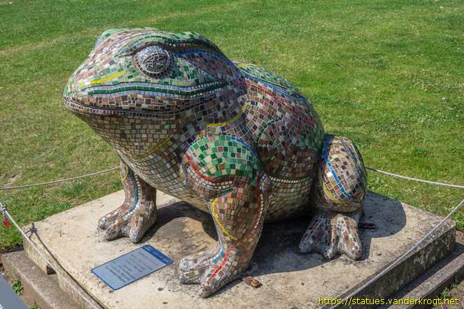 Hull /  Toad - Reflective Colours