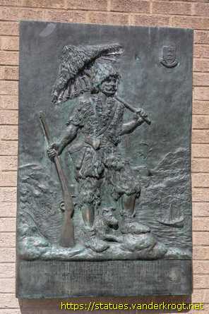 Hull /  Robinson Crusoe