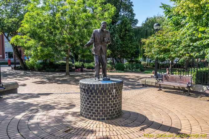 Hull /  David Whitfield