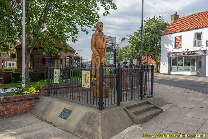 Market Weighton /  The Giant Bradley Statue