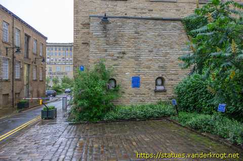 Halifax /  Three Heads