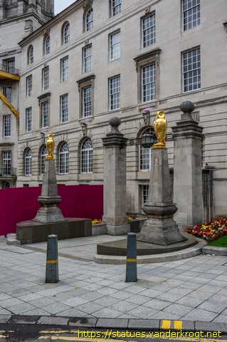 Leeds /  Golden Owls