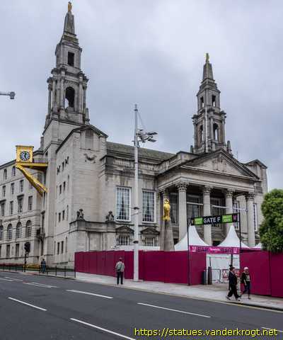 Leeds /  Putti with animals