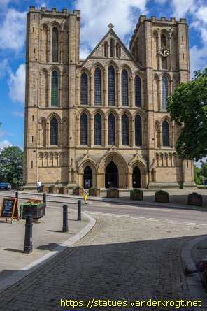 Ripon /  Choir Screen Figures in the Ripon Cathedral
