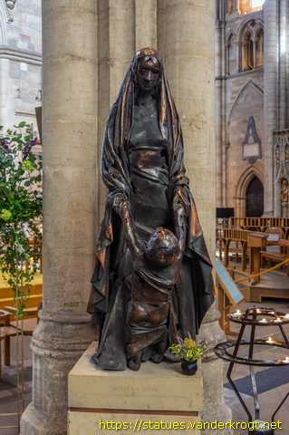 Ripon /  Mother & Child