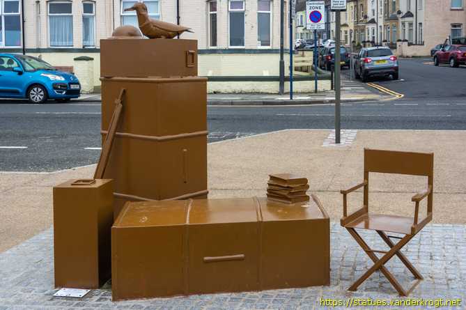 Redcar /  Left Luggage