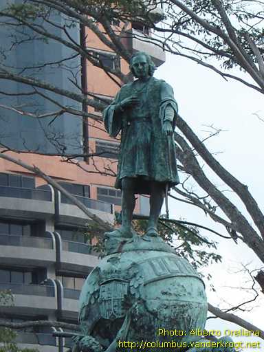 Guatemala /  Monumento a Colón