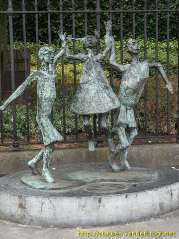 Dublin - Baile Átha Cliath /  Millennium Child