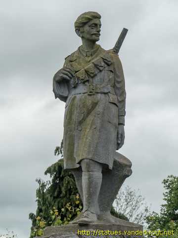 Tullow - An Tulach /  Thomas Traynor Memorial