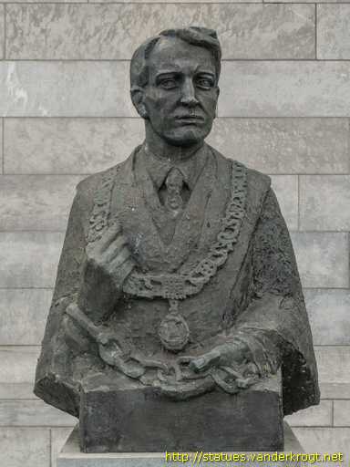 Cork - Corcaigh /  Terence MacSwiney - <i>Toirdhealbhach Mac Suibhne</i>