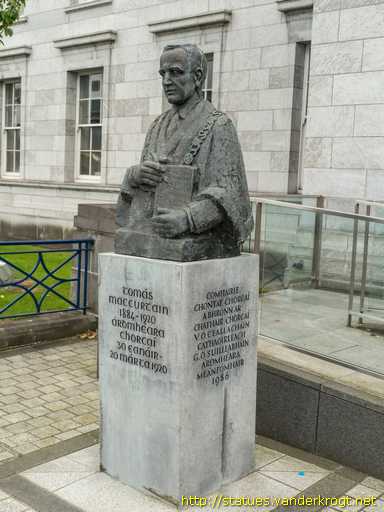 Cork - Corcaigh /  Tomás Mac Curtain