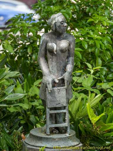 Skibbereen - An Sciobairín /  Woman with a step ladder