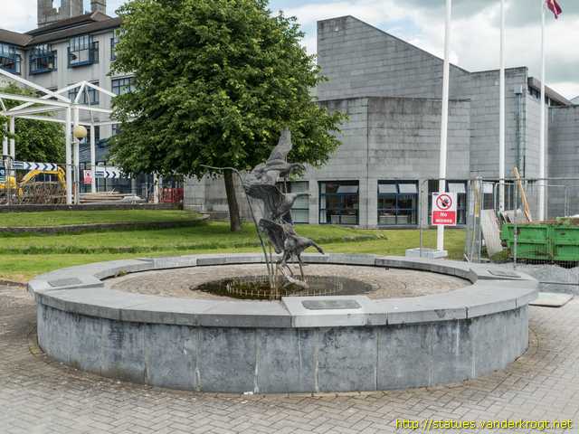Limerick - Luimneach /  Fountain of Heritage