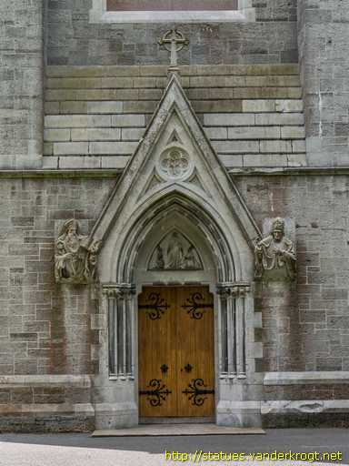 Maynooth - Maigh Nuad /  Saint Patrick and Leo XIII (?)