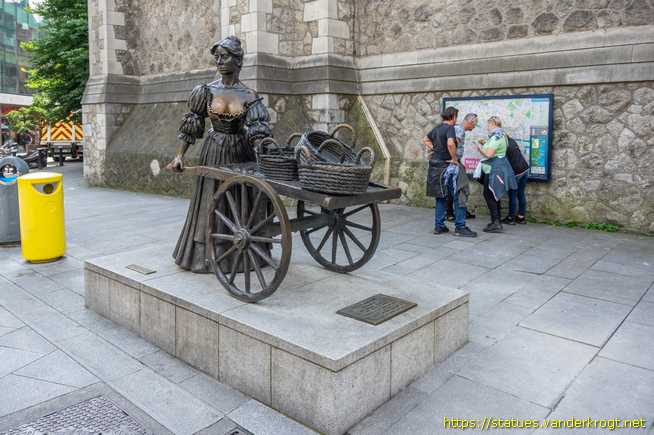 Dublin - Baile Átha Cliath /  Molly Malone