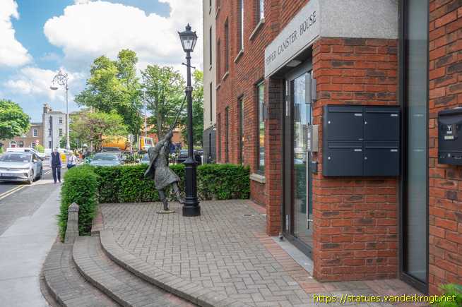 Dublin - Baile Átha Cliath /  Memories of Mount Street