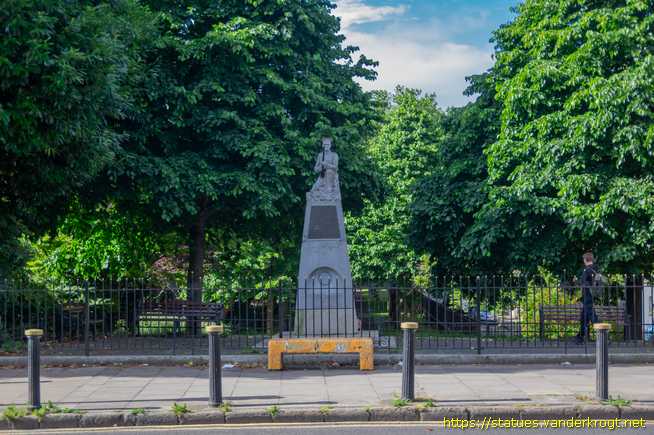 Dublin - Baile Átha Cliath /  The Soldier