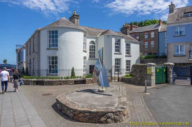 Howth - Binn Éadair /  Howth Seventeen