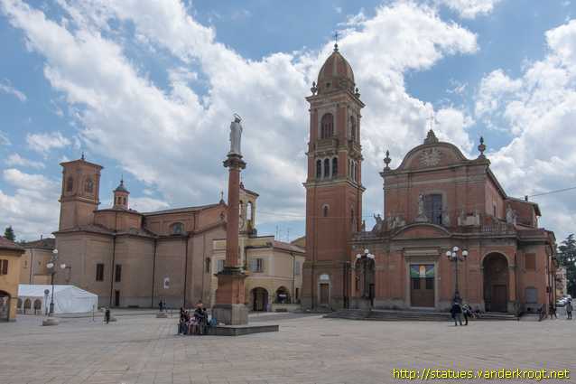 Castel San Pietro Terme /  Statue dei Santi al Santuario del Crocifisso